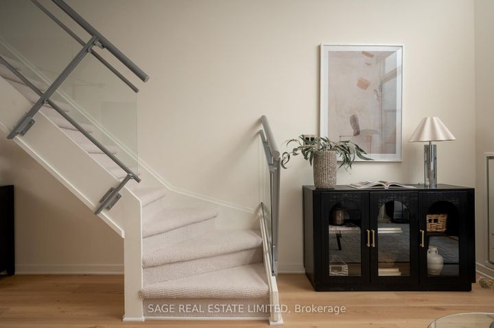 Photo 15 at 923 - 388 Richmond Street W, Waterfront Communities C1, Toronto