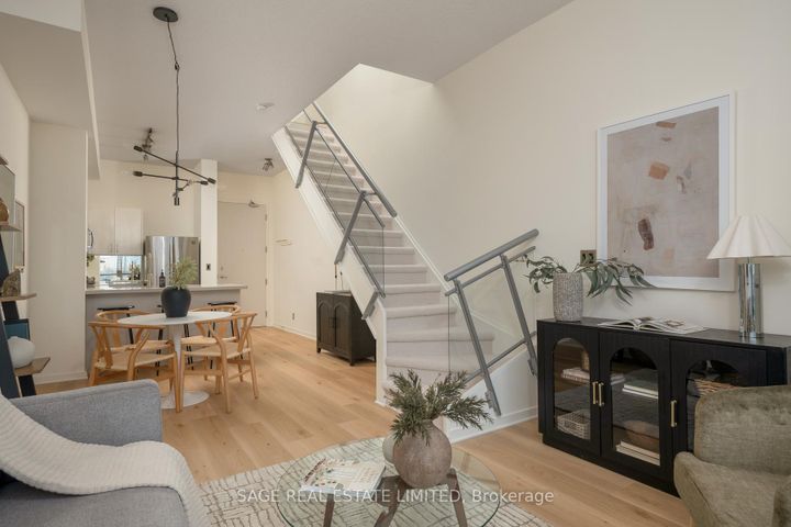 Photo 17 at 923 - 388 Richmond Street W, Waterfront Communities C1, Toronto