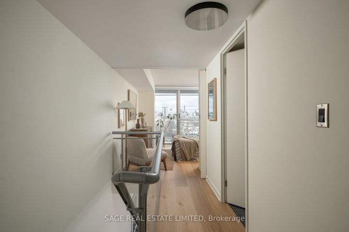 Photo 18 at 923 - 388 Richmond Street W, Waterfront Communities C1, Toronto