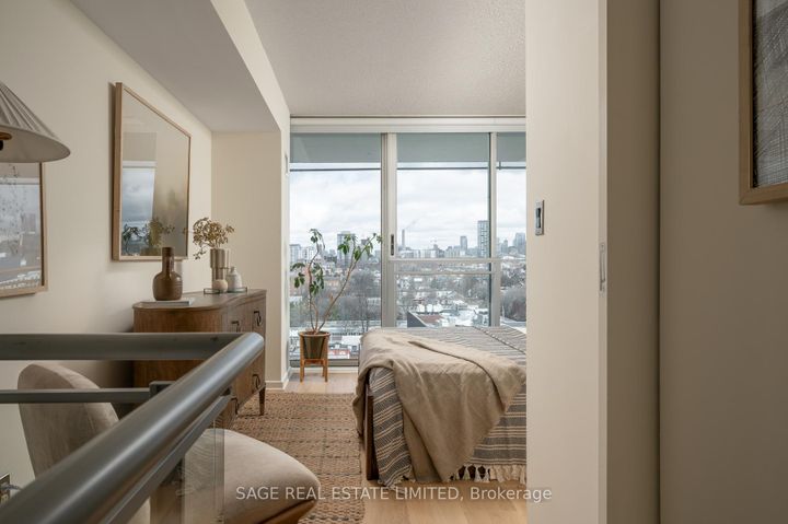 Photo 19 at 923 - 388 Richmond Street W, Waterfront Communities C1, Toronto