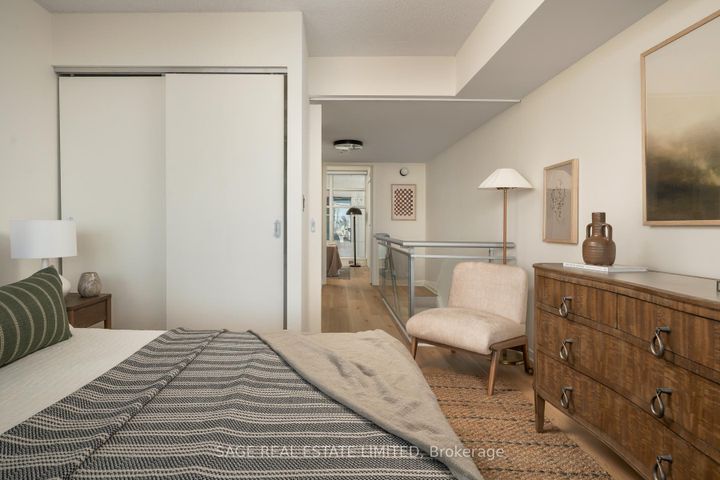 Photo 22 at 923 - 388 Richmond Street W, Waterfront Communities C1, Toronto