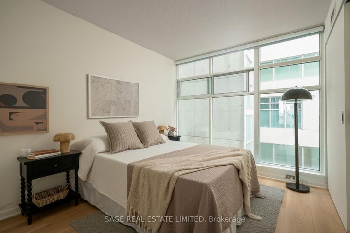 Photo 26 at 923 - 388 Richmond Street W, Waterfront Communities C1, Toronto