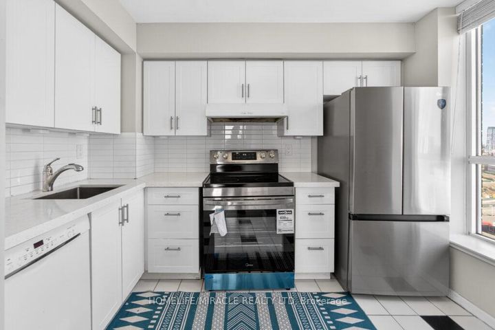 Photo 13 at 1309 - 21 Overlea Boulevard, Thorncliffe Park, Toronto