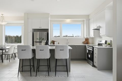 Photo 7 at 96 Vinewood Crescent, Rural Barrie Southeast, Barrie