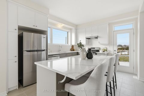 Photo 9 at 96 Vinewood Crescent, Rural Barrie Southeast, Barrie