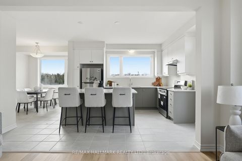 Photo 16 at 96 Vinewood Crescent, Rural Barrie Southeast, Barrie