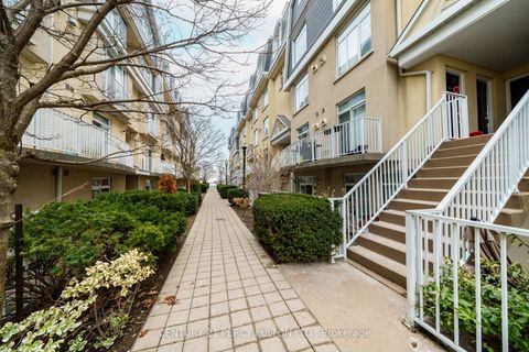 Photo 4 at 335 - 32 Stadium Road, Niagara, Toronto