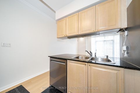 Photo 12 at 335 - 32 Stadium Road, Niagara, Toronto