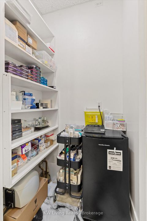 Photo 15 at 1-2 - 38 Avenue Road, Annex, Toronto