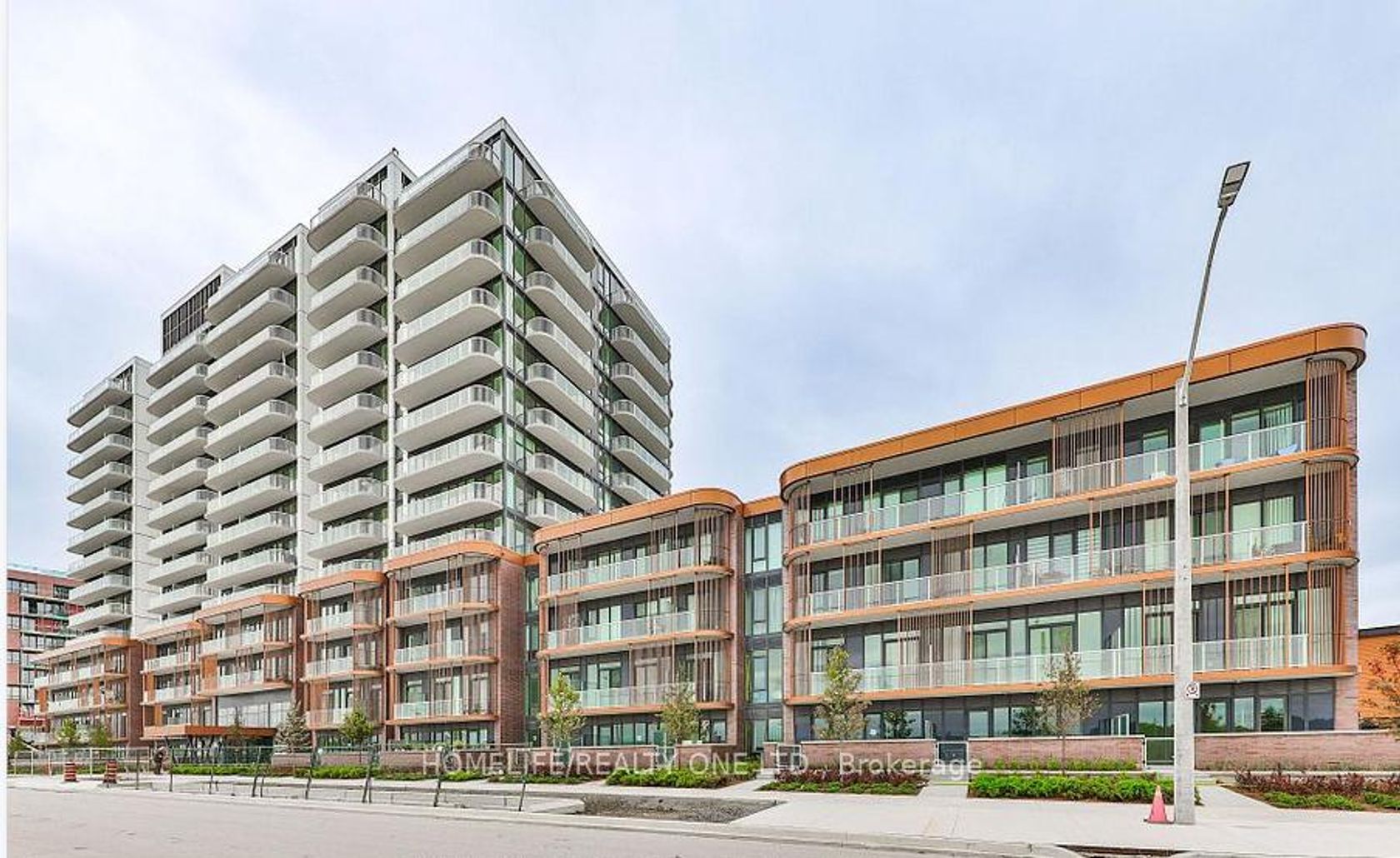 421 - 220 Missinnihe Way, Port Credit, Mississauga 