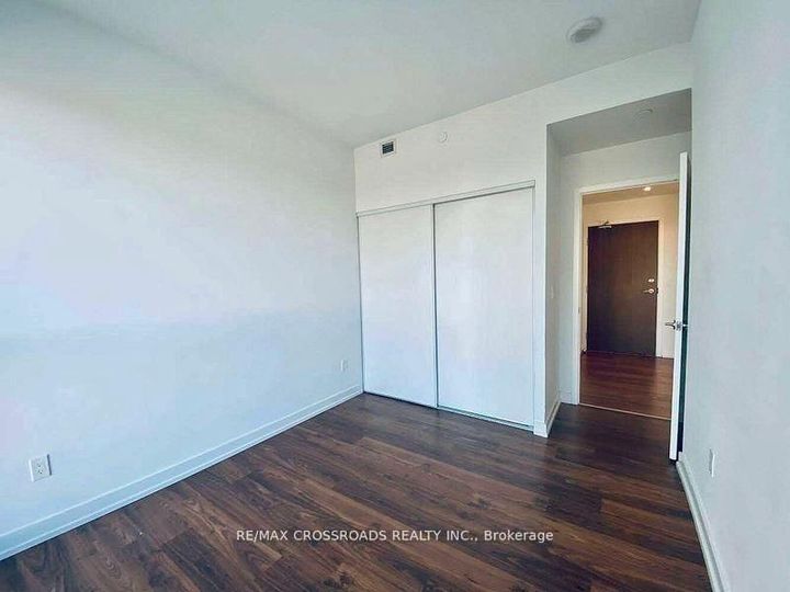 Photo 9 at 1003 - 115 McMahon Drive, Bayview Village, Toronto