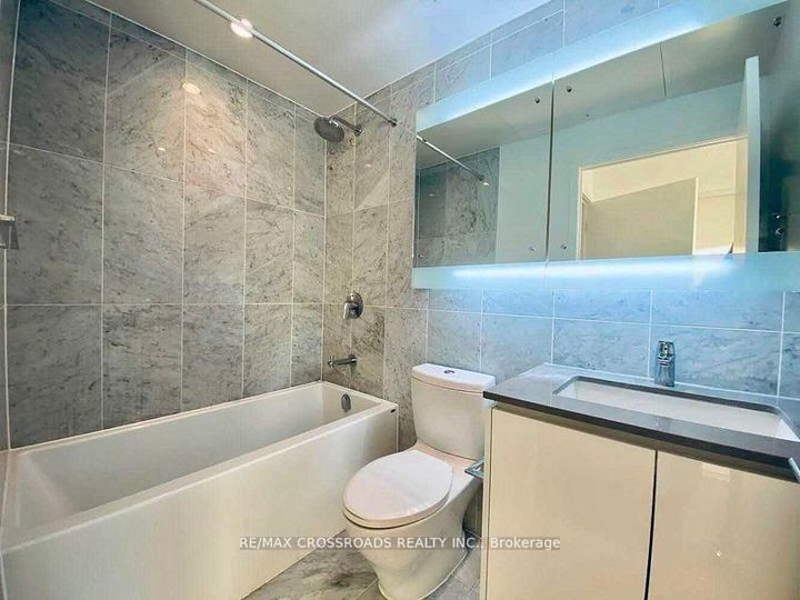 Photo 10 at 1003 - 115 McMahon Drive, Bayview Village, Toronto