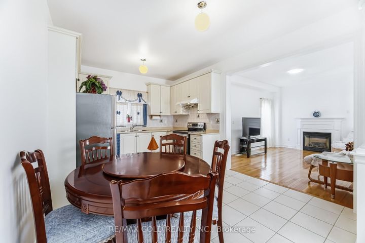 Photo 2 at 5 Attmar Drive, Bram East, Brampton