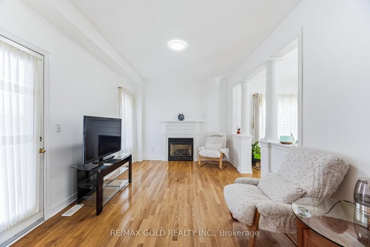 Photo 3 at 5 Attmar Drive, Bram East, Brampton