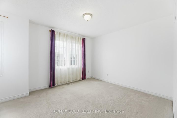 Photo 12 at 5 Attmar Drive, Bram East, Brampton