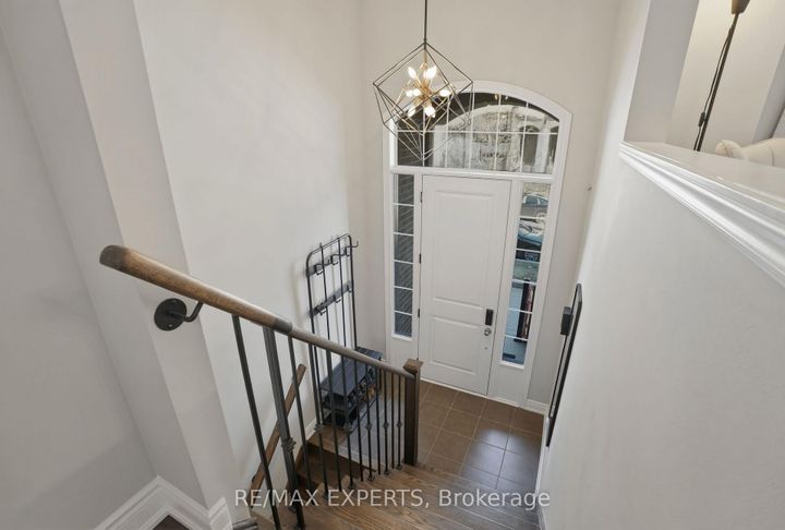 Photo 3 at 10 Augustus Terrace, City Centre West, Toronto