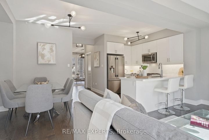 Photo 7 at 10 Augustus Terrace, City Centre West, Toronto