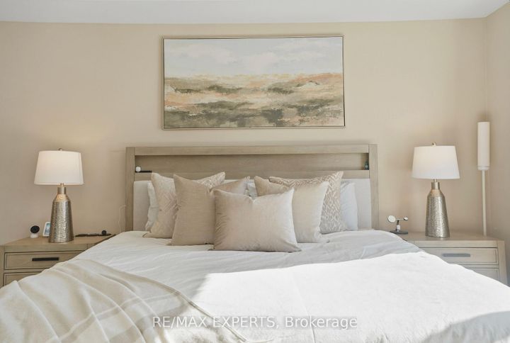 Photo 12 at 10 Augustus Terrace, City Centre West, Toronto