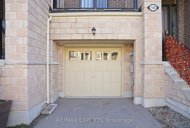 Photo 33 at 10 Augustus Terrace, City Centre West, Toronto