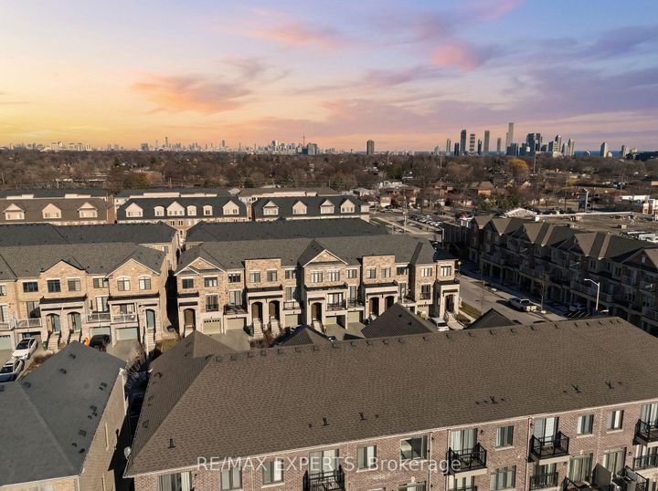 Photo 35 at 10 Augustus Terrace, City Centre West, Toronto