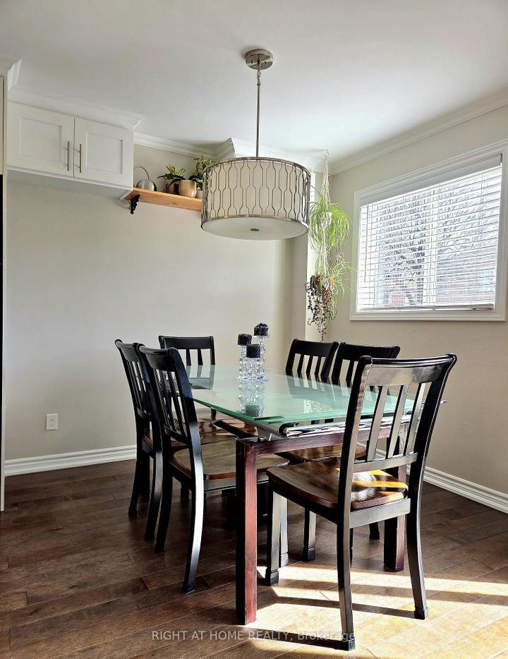 Photo 13 at 6914 Cordingley Crescent, Meadowvale, Mississauga