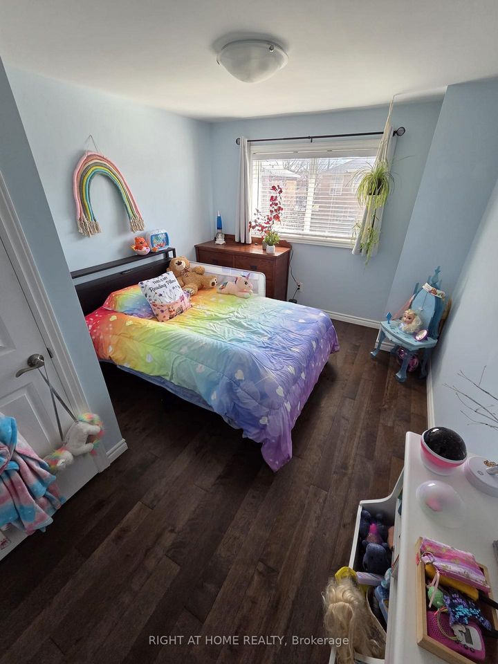 Photo 22 at 6914 Cordingley Crescent, Meadowvale, Mississauga