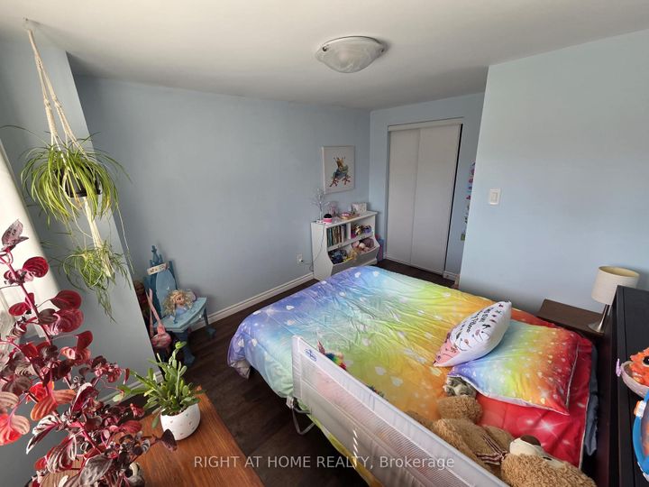 Photo 23 at 6914 Cordingley Crescent, Meadowvale, Mississauga