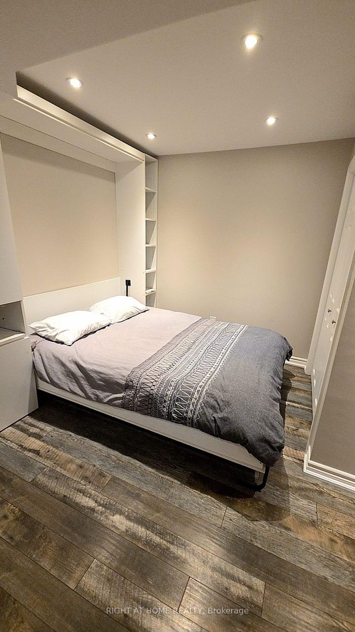 Photo 31 at 6914 Cordingley Crescent, Meadowvale, Mississauga