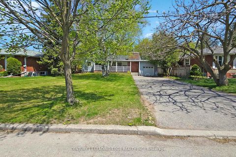 Photo 1 at A - 21 Wexford Boulevard, Maryvale, Toronto