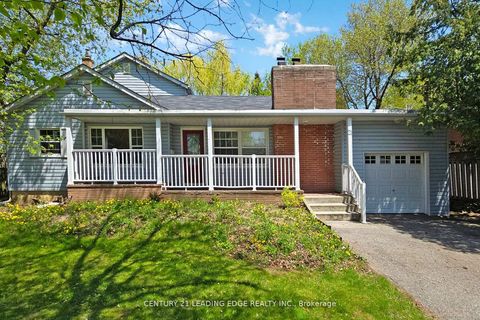 Photo 2 at B - 21 Wexford Boulevard, Maryvale, Toronto