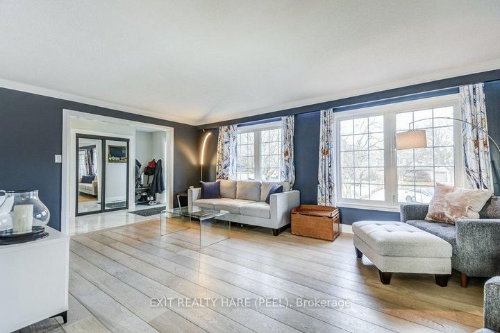 Photo 10 at 2516 Woburn Crescent, WO West, Oakville