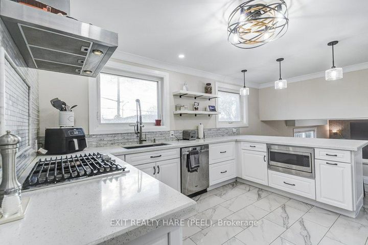 Photo 15 at 2516 Woburn Crescent, WO West, Oakville