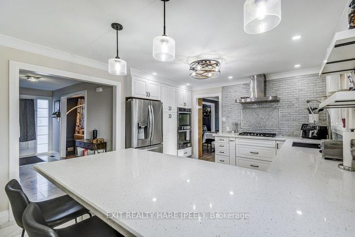 Photo 18 at 2516 Woburn Crescent, WO West, Oakville