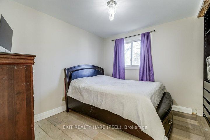 Photo 25 at 2516 Woburn Crescent, WO West, Oakville