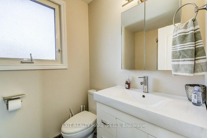 Photo 37 at 2516 Woburn Crescent, WO West, Oakville