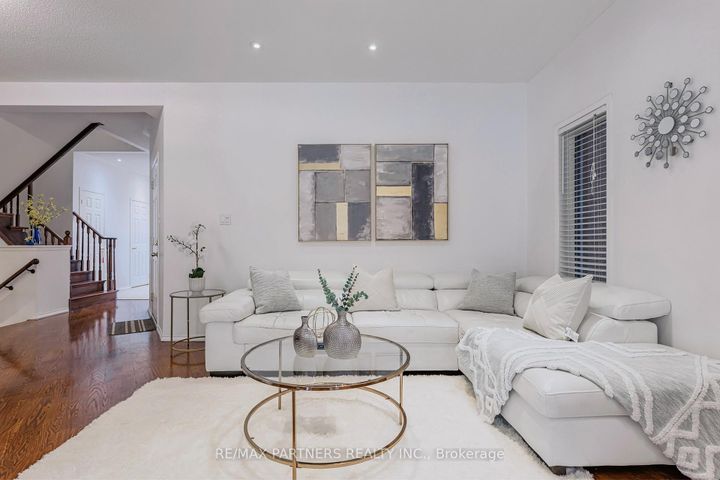 Photo 2 at 79 Carnoustie Crescent, Jefferson, Richmond Hill