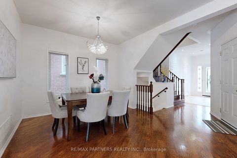 Photo 4 at 79 Carnoustie Crescent, Jefferson, Richmond Hill