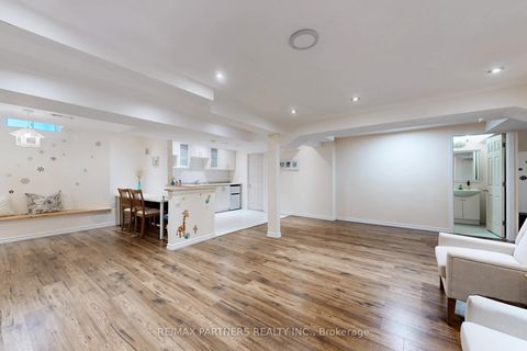 Photo 37 at 79 Carnoustie Crescent, Jefferson, Richmond Hill