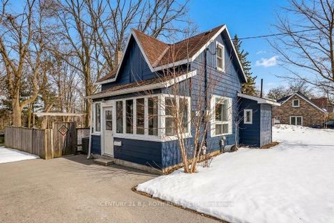 Photo 3 at 39 Grove Street W, City Centre, Barrie