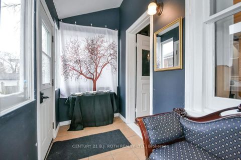 Photo 7 at 39 Grove Street W, City Centre, Barrie