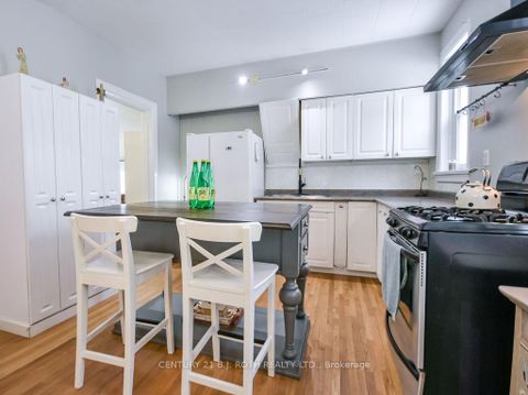 Photo 16 at 39 Grove Street W, City Centre, Barrie