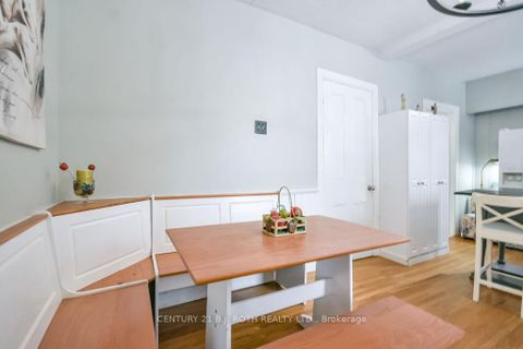 Photo 17 at 39 Grove Street W, City Centre, Barrie