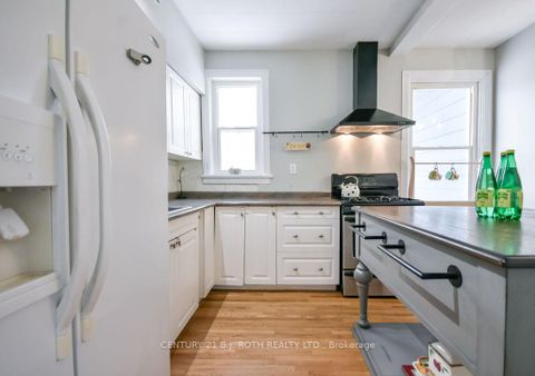 Photo 21 at 39 Grove Street W, City Centre, Barrie