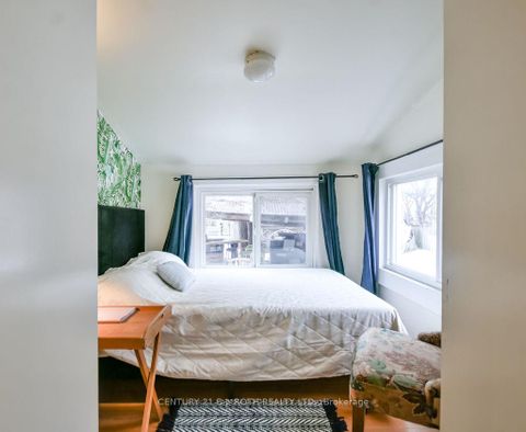 Photo 23 at 39 Grove Street W, City Centre, Barrie