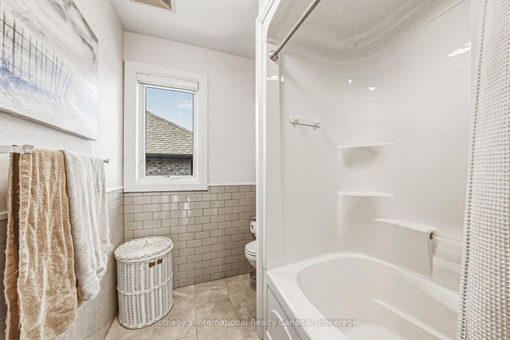 Photo 31 at 476 Patricia Drive, Bayview, Burlington