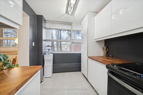 Photo 16 at 103 - 715 Don Mills Road, Flemingdon Park, Toronto