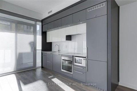 Photo 3 at 410 - 15 Grenville Street, Bay Street Corridor, Toronto