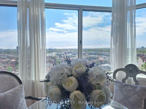 Photo 4 at 1001 - 300 Webb Drive, City Centre, Mississauga