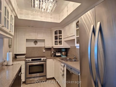 Photo 10 at 1001 - 300 Webb Drive, City Centre, Mississauga