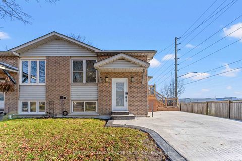 Photo 6 at 1 LOCKHART Gate, Bowmanville, Clarington